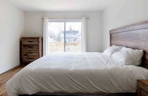 Keswick House | Cozy cottage "New Moon" by the Lake Simcoe