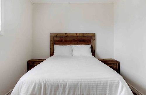 Keswick House | Cozy cottage "New Moon" by the Lake Simcoe
