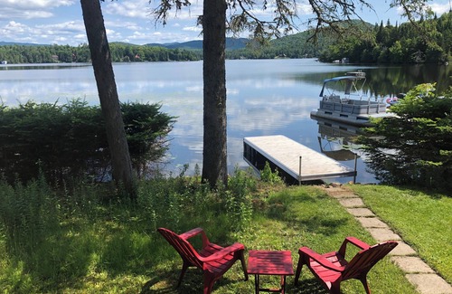 Lac Superieur Village Ski Chalet | Cozy Cottage on a Lake, mins from Mt Tremblant/Mt Blanc -250$ for December.