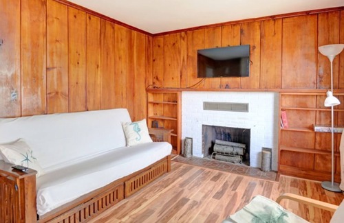 Baiting Hollow Cottage | Cozy Cottage On Long Island Sound Just Steps To Beach