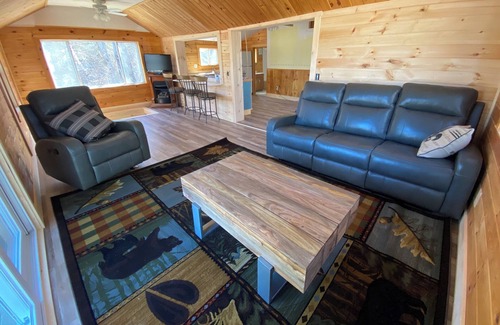 Belfast Cabin | Cozy Cottage on Swanlake