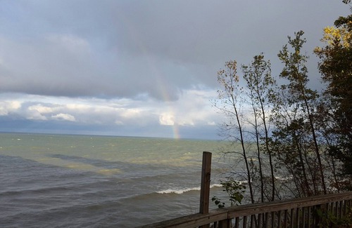 Applegate Cottage | Cozy Cottage overlooking Lake Huron #3