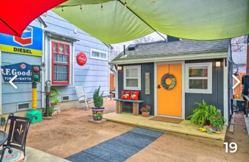 North San Antonio - SAT House | Cozy Cottage Retreat in San Antonio