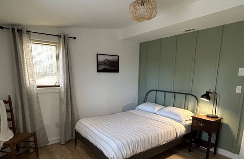 Hood Cottage | Cozy cottage tucked away in the woods with river+ mountain views- pet friendly!