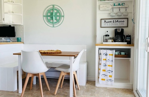 Petit-Etang Cottage | Cozy cottage w/sunset views + quick walk to a private beach (dog friendly!)