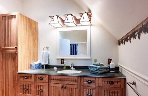 Benton House | Cozy cottage with Mountain Views - near Ricketts Glen
