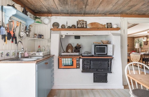 Rumskulla House | Cozy cottage with proximity to lake with jetty | SE05017