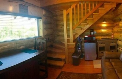 Marble Falls Cabin | Cozy Cottage: Your Perfect Lakeside Hideaway!