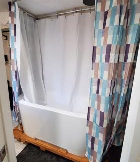 Aloha Apartment | Cozy Cottages across from the Food Trucks of Aloha mall