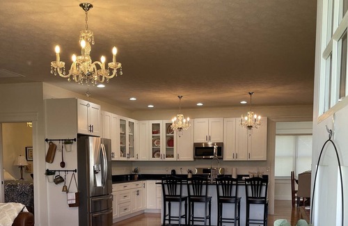 Rockfield House | Cozy country bungalow close to Purdue University, State Park, and Lakes