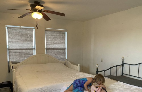 Millersview Cottage | Cozy Country Cottage at Lake Ivie (NO cleaning fee)