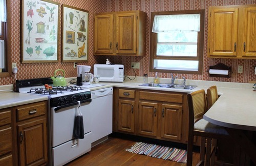 Washington Cottage | Cozy Country Cottage
