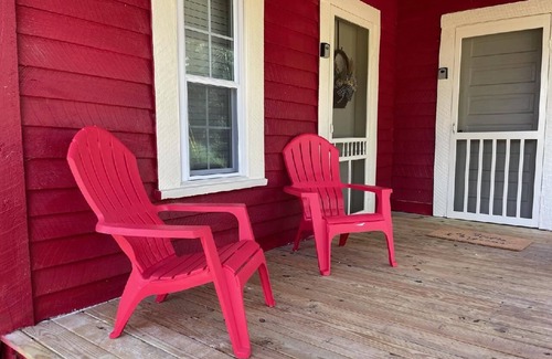 Abbeville House | Cozy country home near Lake Eaufula and hunting