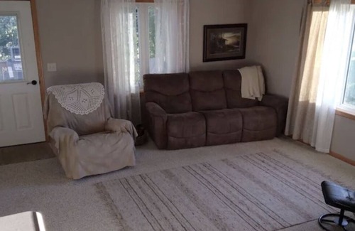 Menahga House | Cozy Country Home Surrounded by Beautiful Scenery
