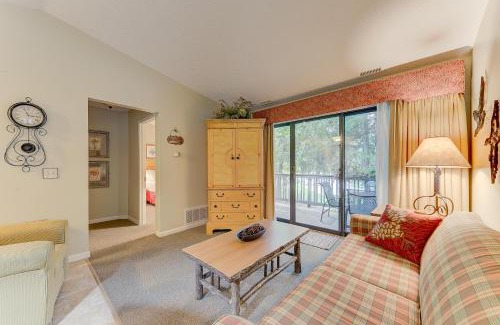 Acme Apartment | Cozy Country Lakeside Condo 5705