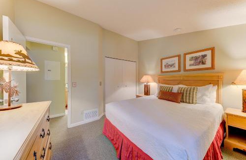 Acme Apartment | Cozy Country Lakeside Condo 5705