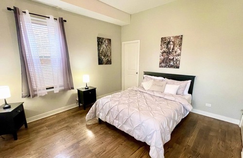 Heart of Chicago Apartment | Cozy cove 2