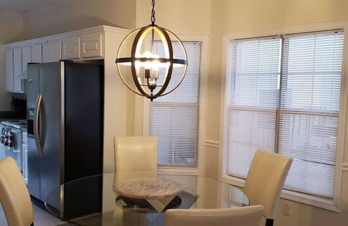 Newnan House | Cozy Creekside House