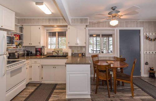 Crosby Cabin | Cozy Crosby Cabin located on Rabbit Lake with great views.