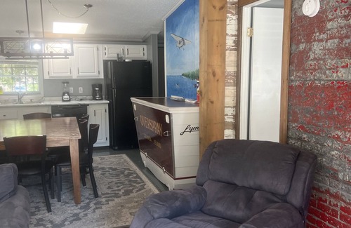 Put-in-Bay House | Cozy Cub Cabin 2 Sleeps 10 Full Linens Provided