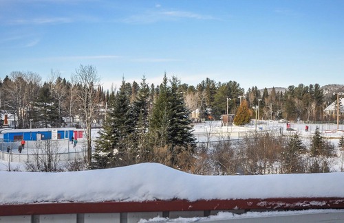 Val Morin House | Cozy cute chalet