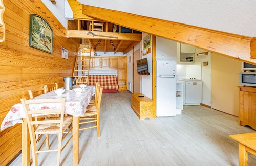 Saint-Francois-Longchamp Apartment | Cozy duplex for 6 with ski lockers
