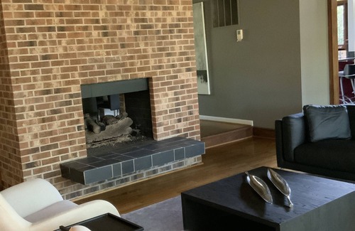 McLean House | Cozy Deck House in the heart of McLean