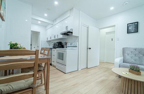 Bathurst Manor House | Cozy Double Private Room, Comfy Bed, Free Parking