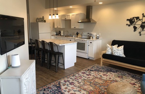 Argyle Apartment | Cozy Downtown Apartment