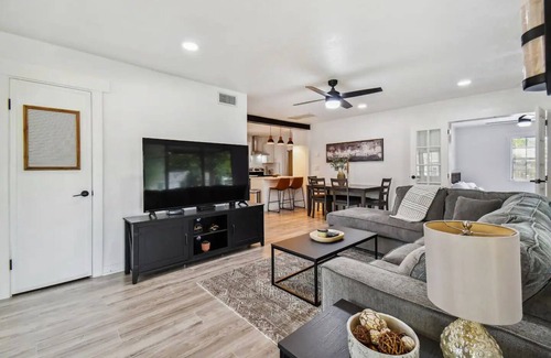 Downtown Zephyrhills House | Cozy Downtown Bungalow