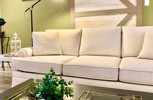 Sidney Apartment | Cozy Downtown Guest Suite with Patio, Free Parking, Pet-Friendly