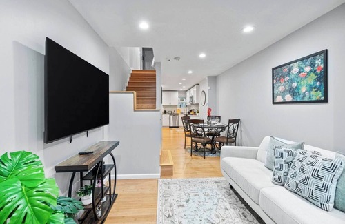 Downtown Baltimore House | Cozy Downtown Retreat | Walkable