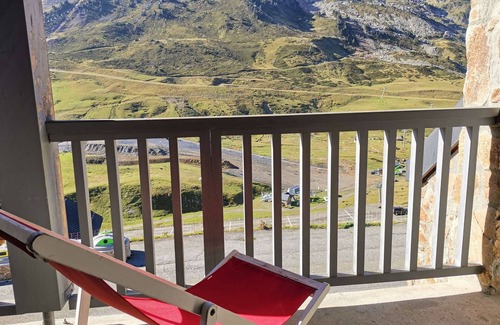 La Mongie Apartment | Cozy Duplex 3-BR with Covered Parking, Pool, Fitness, and Close to Slopes