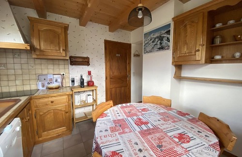 Crest-Voland Apartment | Cozy duplex for 4 in Crest-Voland, near slopes, parking, wifi