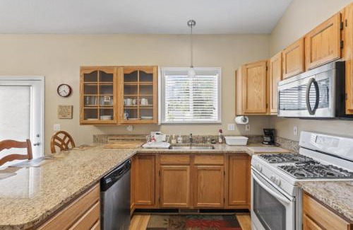 Ogden House | Cozy Duplex Gem Mins to Downtown and Ski Resorts