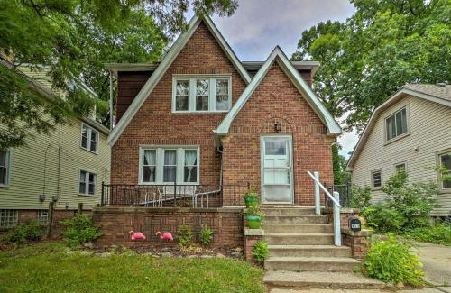 Ferndale Apartment | Cozy Duplex Half Mi to Magic Bag and Woodward Ave!