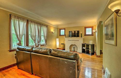 Ferndale Apartment | Cozy Duplex Half Mi to Magic Bag and Woodward Ave!