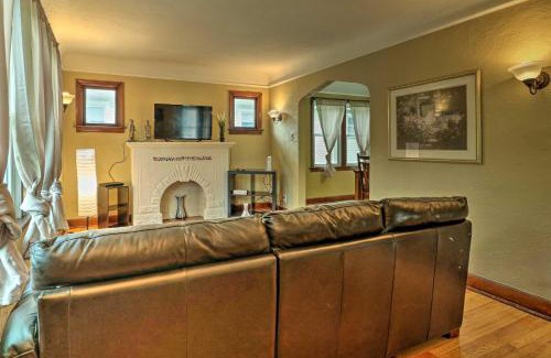 Ferndale Apartment | Cozy Duplex Half Mi to Magic Bag and Woodward Ave!
