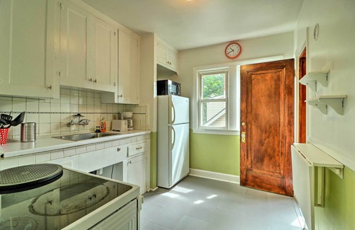 Ferndale Apartment | Cozy Duplex: Half Mi to Magic Bag & Woodward Ave!