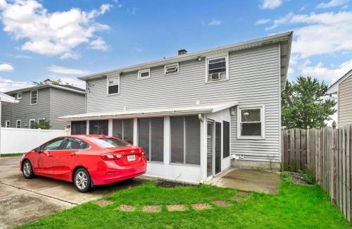 Cheektowaga Apartment | Cozy Duplex Near BUF International Airport