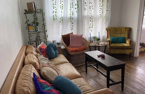 South Hyde Park Apartment | Cozy, eclectic 2-bedroom in Hyde Park with a balcony, perfect for a KC retreat.