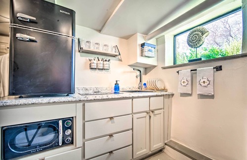 El Paso Apartment | Cozy El Paso Studio w/Patio ~ 5 Mi to UTEP!