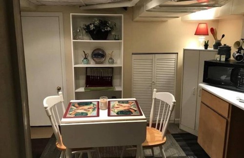 Winchester Apartment | Cozy English Basement Apt quiet but close to downtown