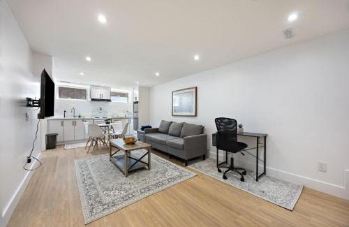 Pickering Apartment | Cozy Entire Apt - Quietness & Privacy