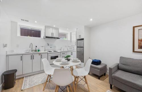 Pickering Apartment | Cozy Entire Apt - Quietness & Privacy