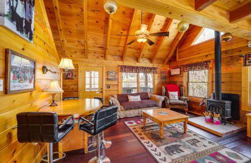 Deep Gap House | Cozy Family Cabin with Hot Tub - 10 Mi to App State!