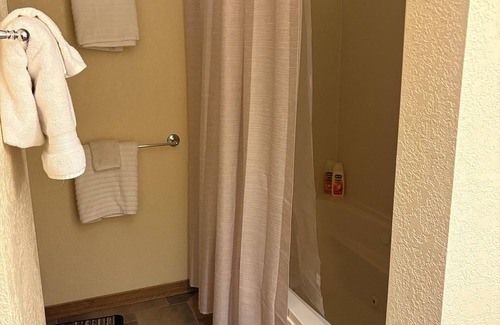 Purgatory Condo | Cozy family-friendly 1-bedroom condo with pool, fitness room in fabulous Durango