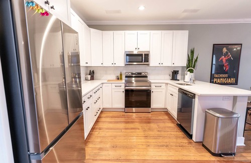 The Hill House | Cozy Family Friendly St. Louis Getaway on The Hill in St. Louisn