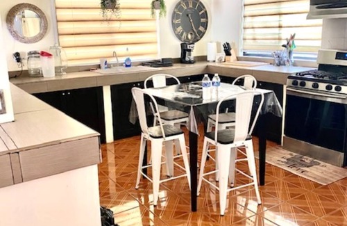 Ensenada House | Cozy family home 10-15min near tourist entertainment