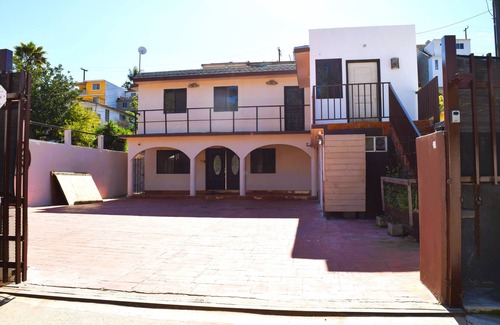 Ensenada House | Cozy family home 10-15min near tourist entertainment